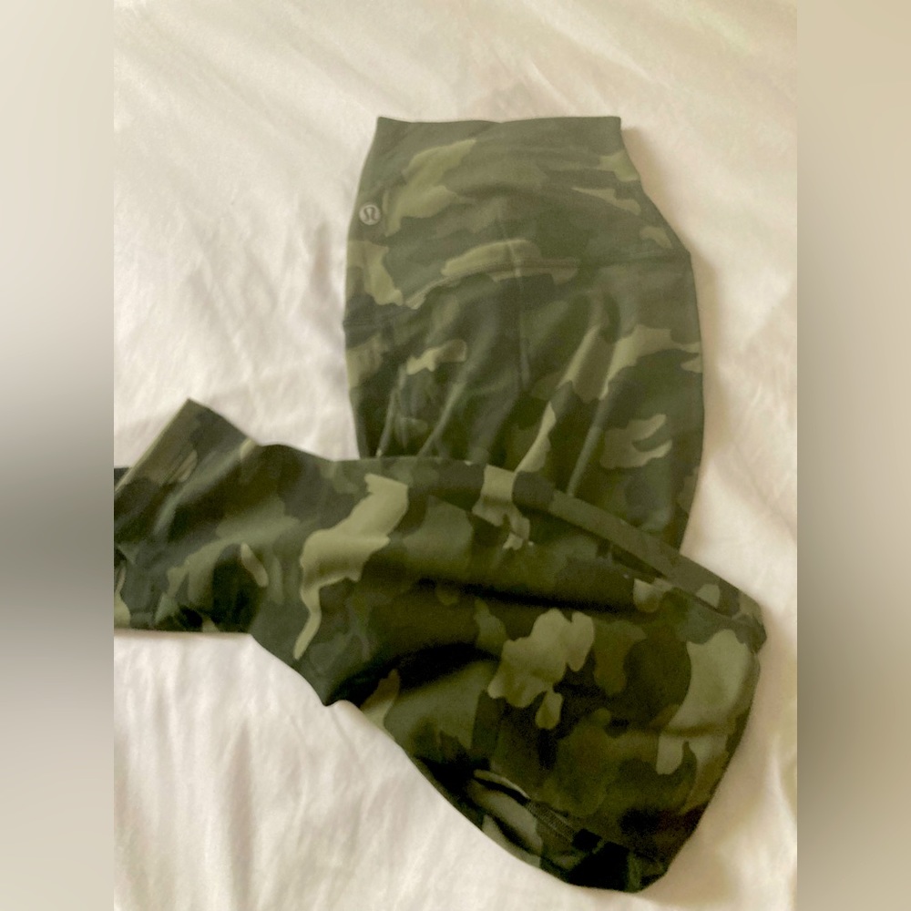 Lululemon align NWOT 28 inch high rise